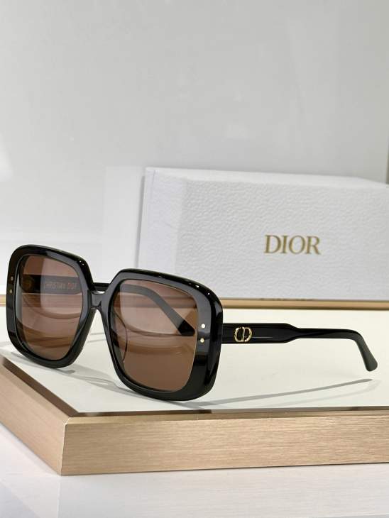 Picture of Dior Sunglasses _SKUfw76988813fw